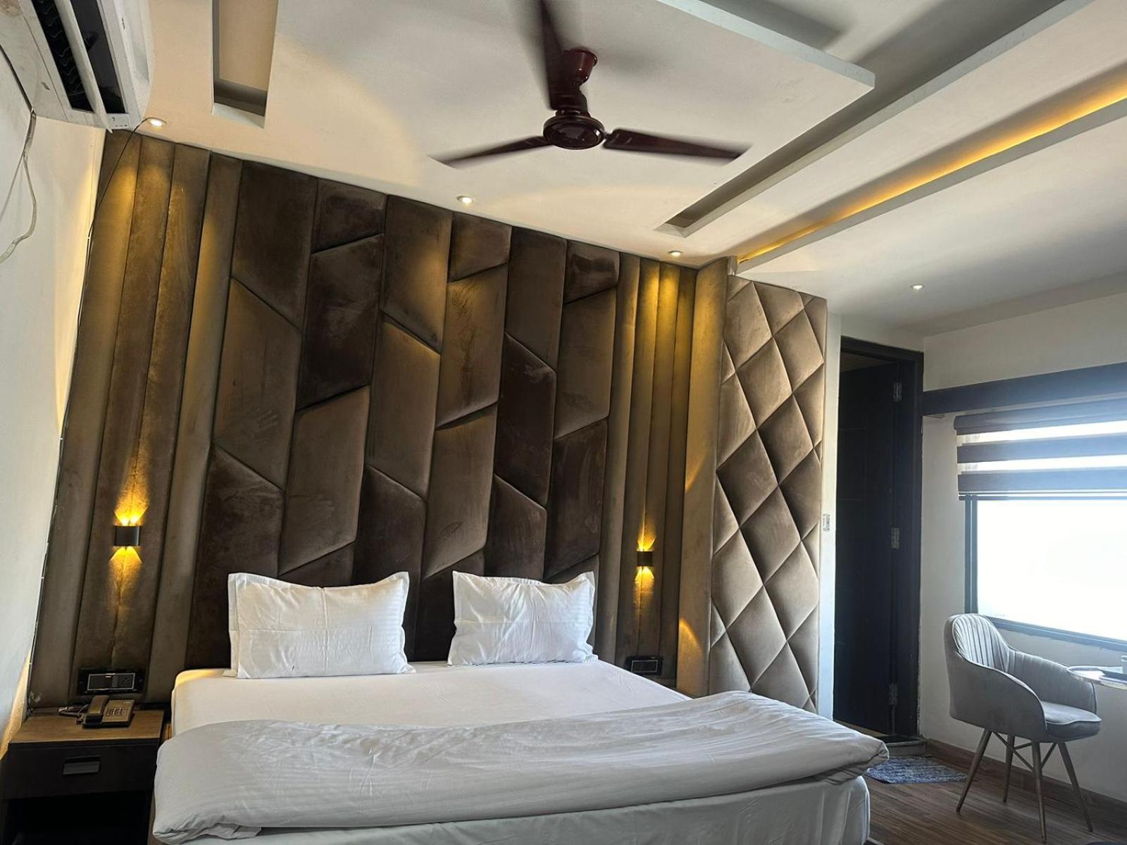 Hotel Kritika Greater Noida Exterior foto