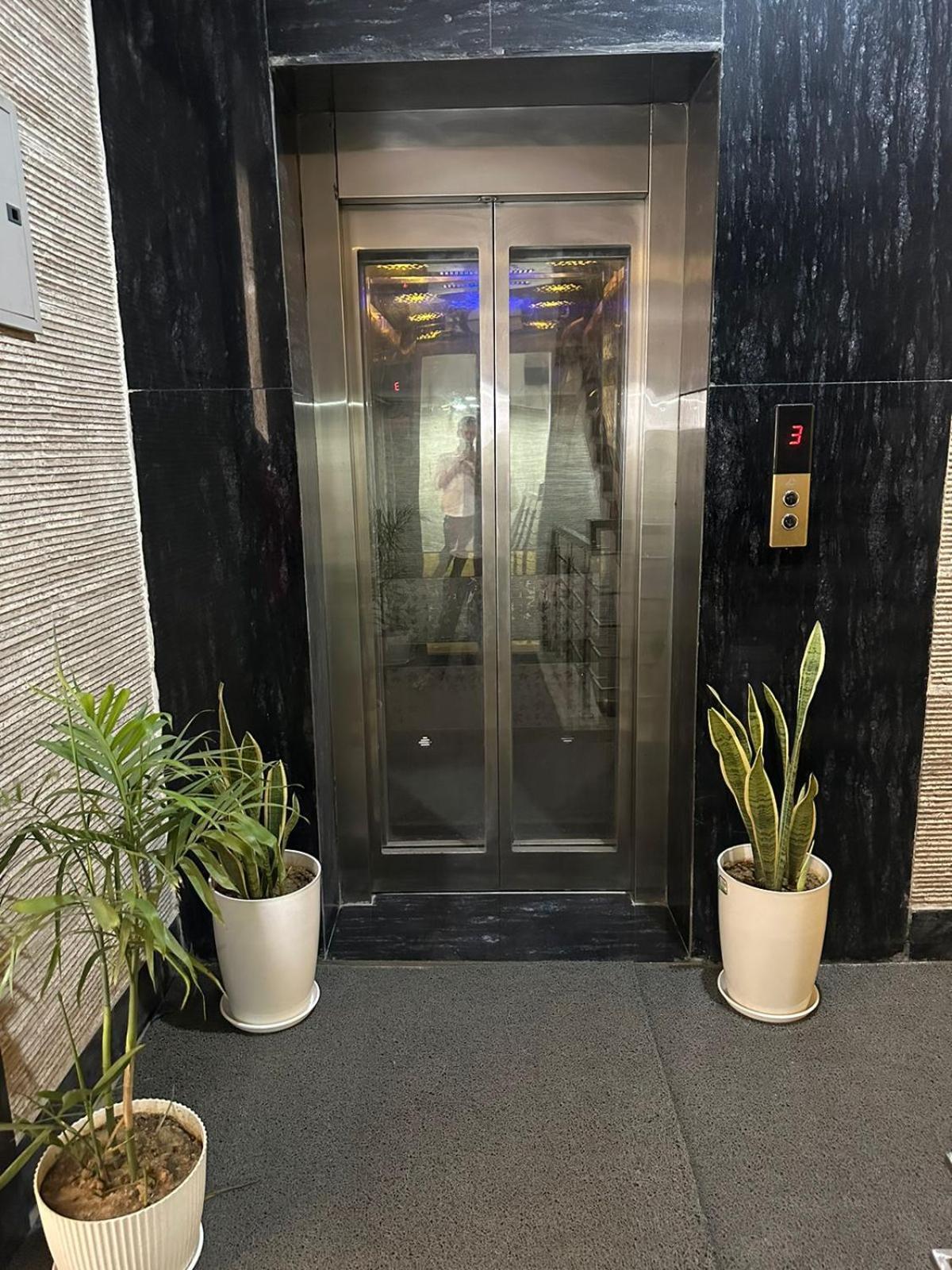 Hotel Kritika Greater Noida Exterior foto